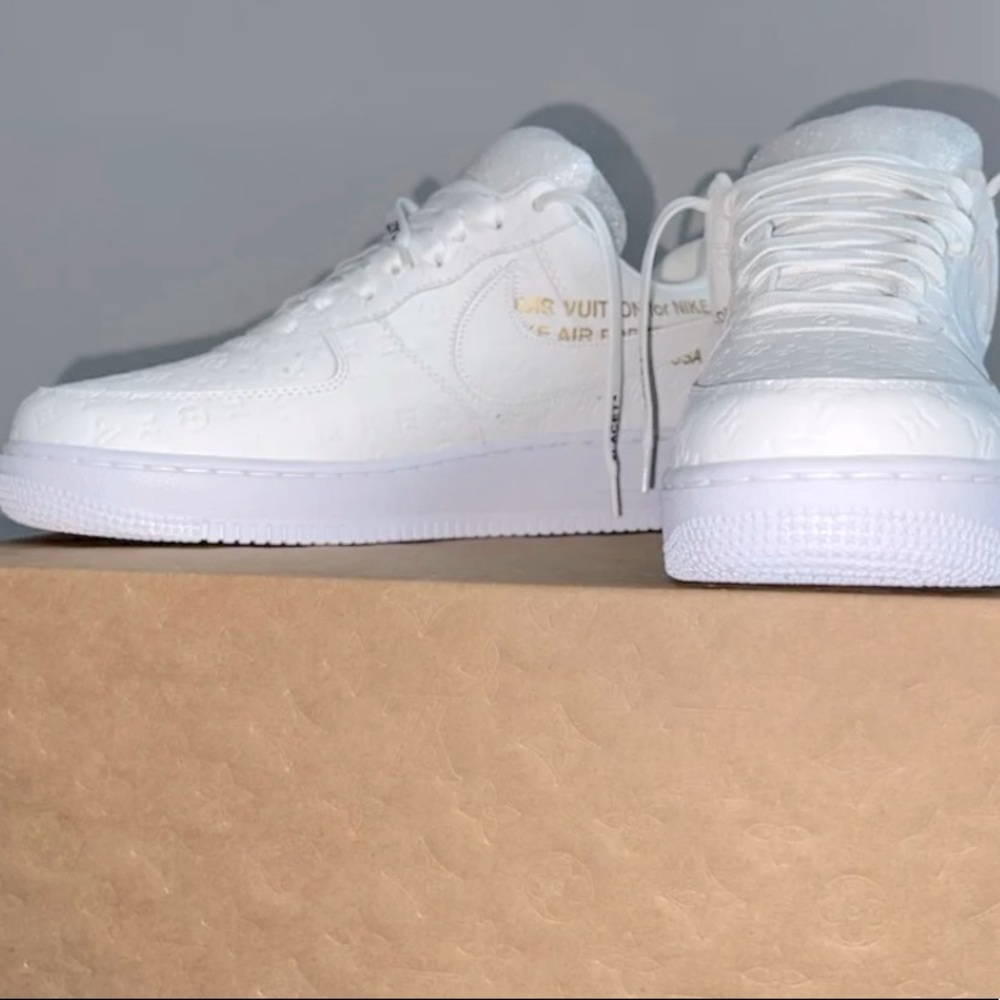New 2022 Louis Vuitton Virgil Abloh Air Force 1 Sneakers White Monogram SZ 7